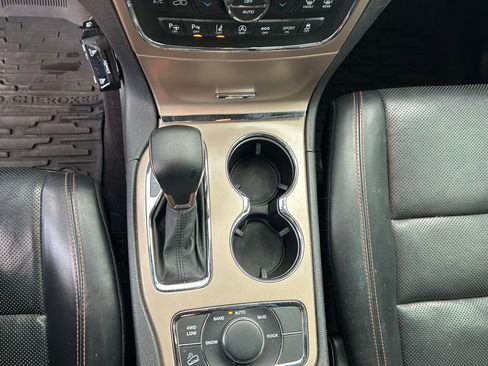 Used 2017 Jeep Grand Cherokee Limited 75th Anniversary image 21