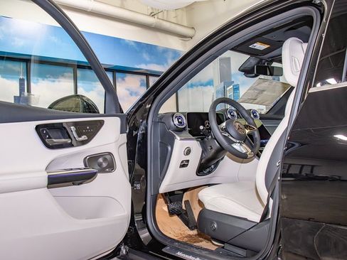 New 2026 Mercedes-Benz GLC 300 4MATIC image 13