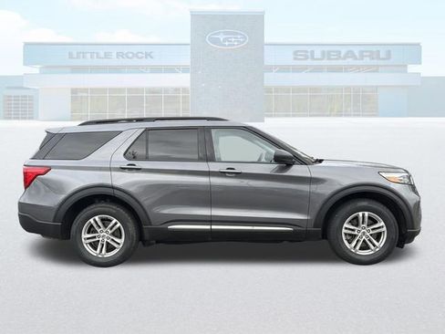 Used 2021 Ford Explorer XLT w/ Equipment Group 202A image 2