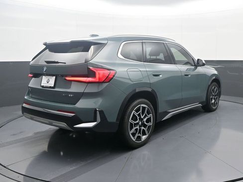 Used 2024 BMW X1 xDrive28i w/ Technology Package image 7