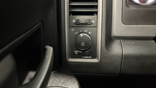Used 2018 RAM 1500 Express w/ Express Value Package AWD/4WD image 28