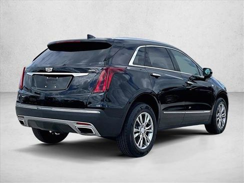 Used 2021 Cadillac XT5 Premium Luxury AWD/4WD image 2