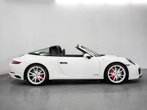 Used 2019 Porsche 911 Targa 4 GTS w/ GTS Interior Package AWD/4WD image 3