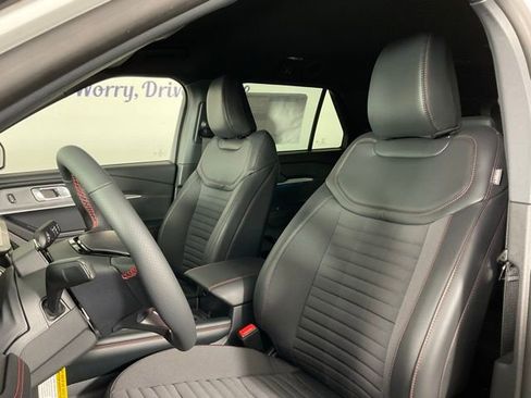 New 2025 Ford Explorer ST-Line w/ Premium Package image 14