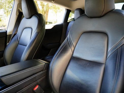 Used 2020 Tesla Model Y Long Range image 13