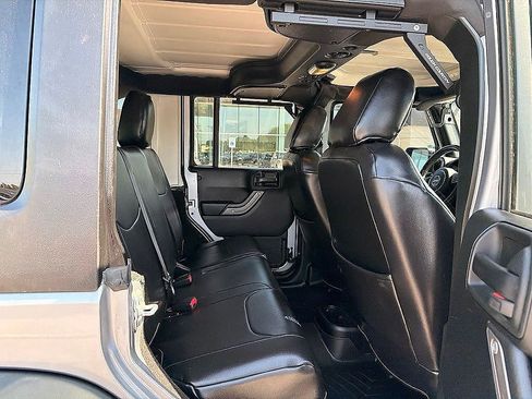 Used 2018 Jeep Wrangler Unlimited Sport S AWD/4WD image 20
