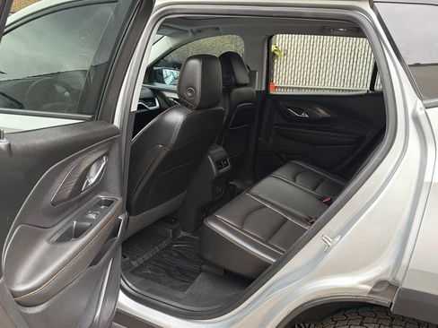 Used 2021 GMC Terrain SLT w/ Infotainment Package II AWD/4WD image 25