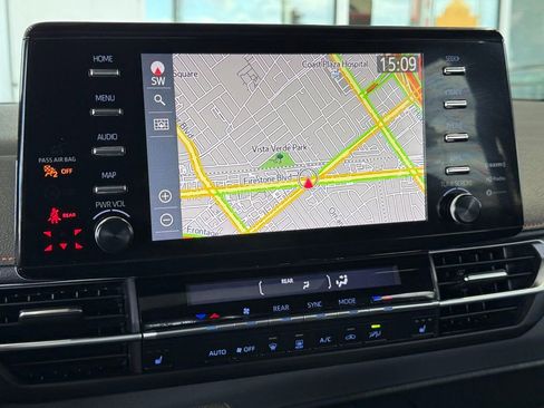 Certified 2021 Toyota Sienna XSE image 32