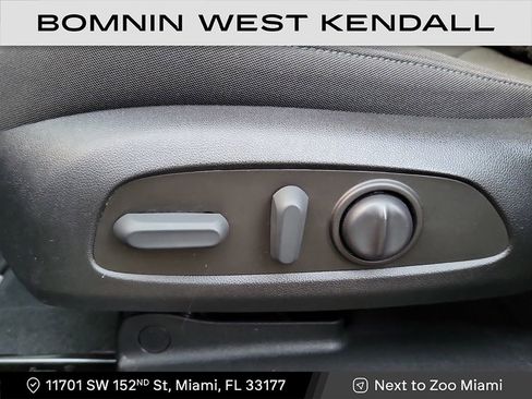 Used 2021 Chevrolet Blazer LT image 9