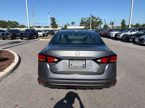 Used 2024 Nissan Altima 2.5 SV FWD image 6