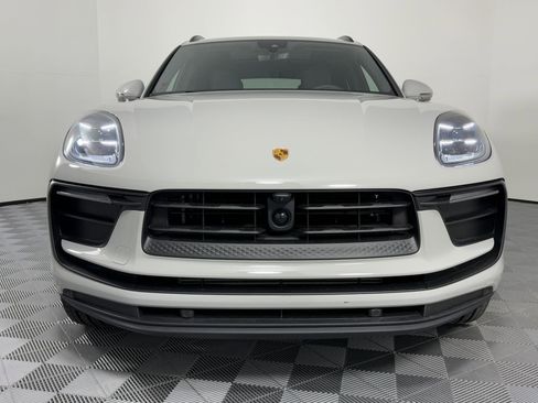 Certified 2026 Porsche Macan AWD/4WD image 6