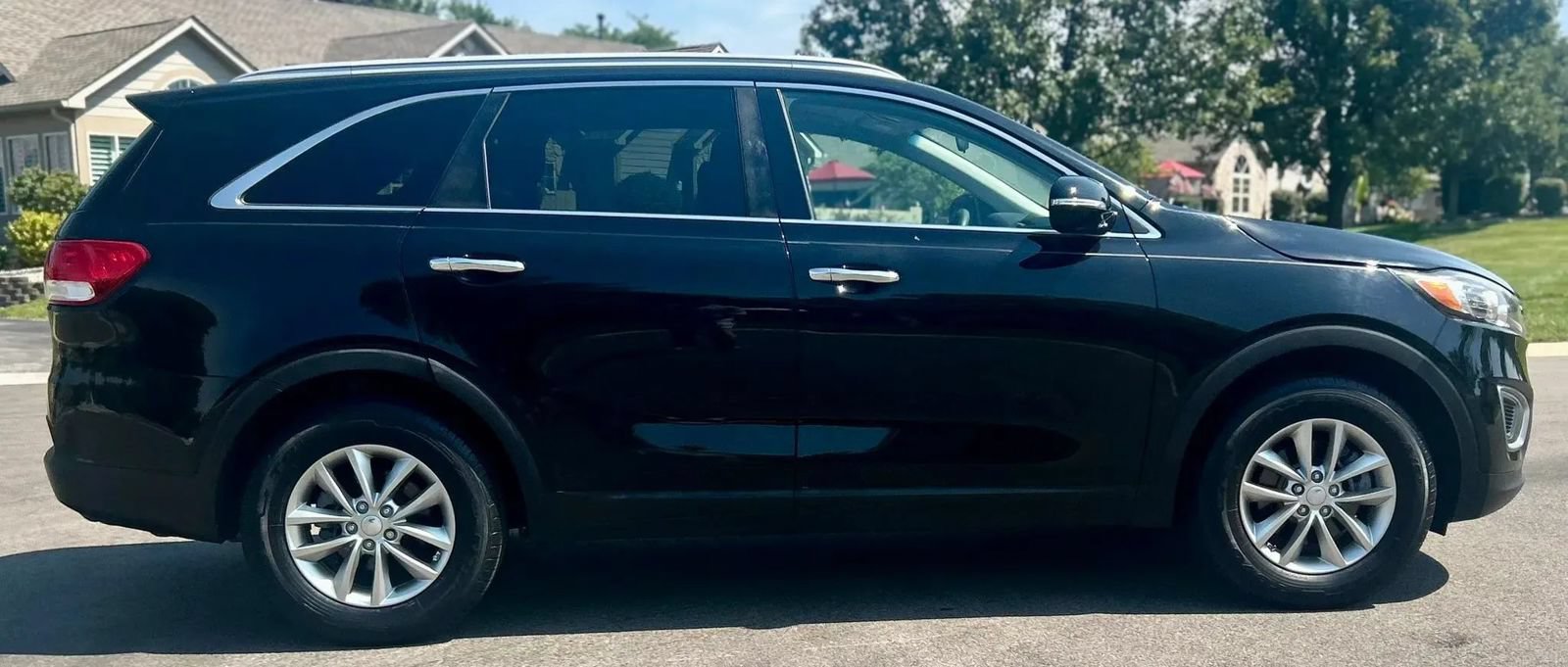 Used 2018 Kia Sorento FWD image 4