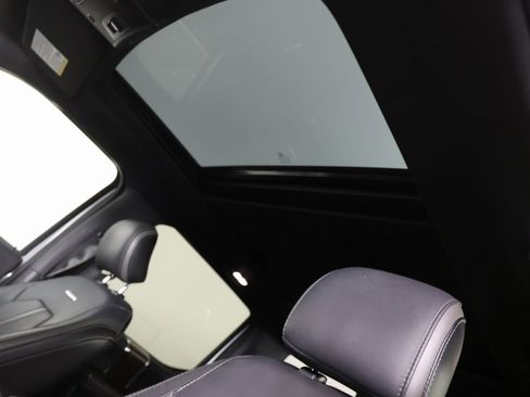 Used 2015 Ford F150 Platinum w/ Equipment Group 701A Luxury image 6