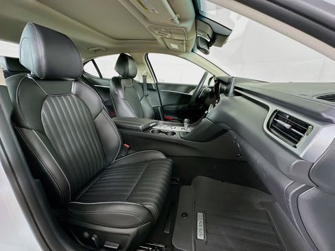 Used 2026 Genesis G70 2.5T Prestige image 32
