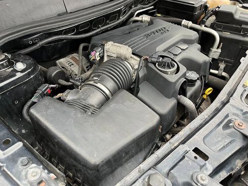 Used 2009 Chevrolet Equinox LT w/ LT Preferred Equipment Group image 31