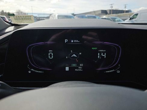 Used 2023 Kia Niro SX image 26