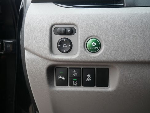 Used 2019 Honda Pilot Touring image 13