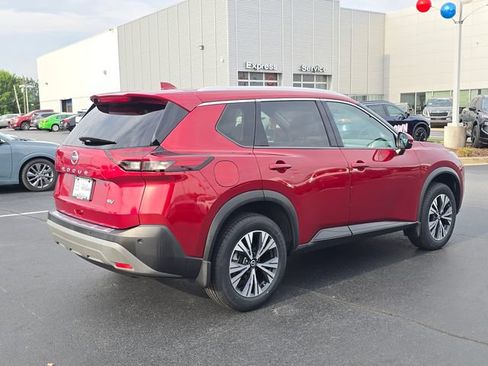 Certified 2021 Nissan Rogue SV w/ Premium Package FWD image 4
