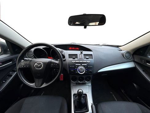 Used 2011 MAZDA MAZDA3 i Touring image 23