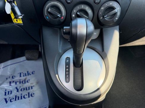 Used 2011 MAZDA MAZDA2 Touring image 15