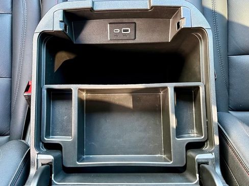 Used 2023 Chevrolet Suburban RST w/ Luxury Package image 39