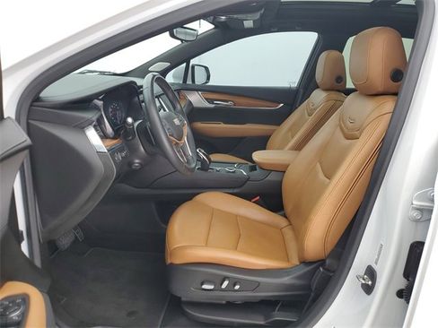 Used 2022 Cadillac XT5 Premium Luxury w/ Technology Package image 19