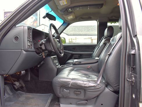 Used 2002 Chevrolet Silverado 2500 LS w/ Electrical Convenience Pkg AWD/4WD image 38