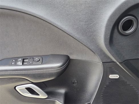 Used 2023 Dodge Challenger SXT image 23