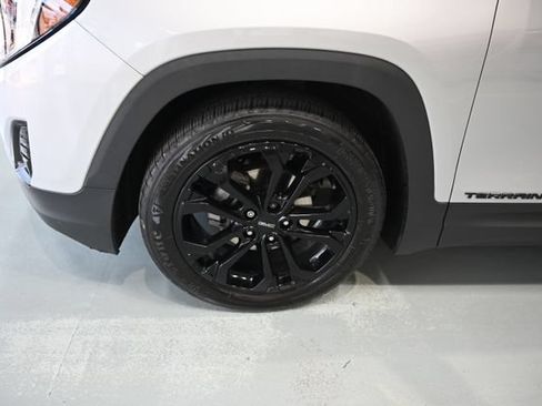 Used 2021 GMC Terrain SLT w/ Elevation Edition FWD image 32