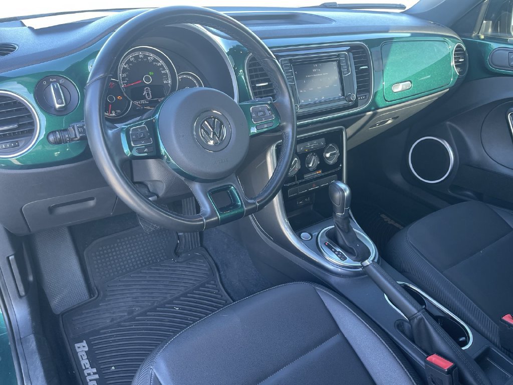 Used 2018 Volkswagen Beetle 2.0T S w/ Style & Comfort Package FWD image 7