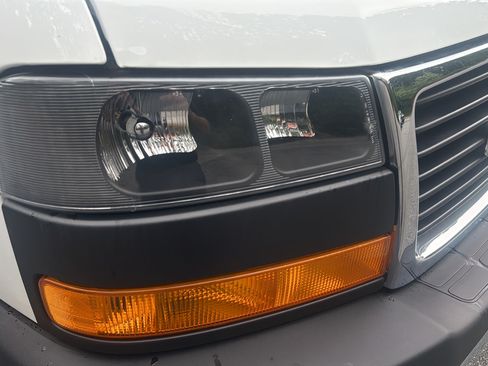 Used 2025 GMC Savana 2500 w/ Driver Convenience Package RWD image 26