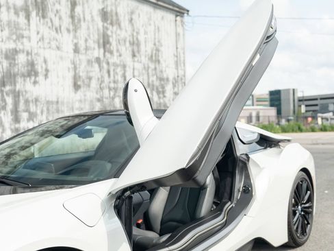 Used 2019 BMW i8 Roadster AWD/4WD image 19