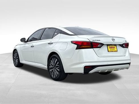 Used 2023 Nissan Altima 2.5 SV image 5