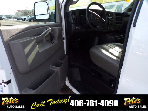 Used 2020 Chevrolet Express 2500 w/ Driver Convenience Package image 17