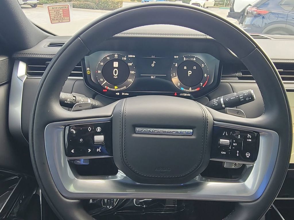 Used 2025 Land Rover Range Rover SE AWD/4WD image 29