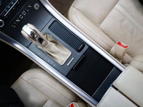 Used 2011 Lincoln MKS AWD w/ 102A Rapid Spec Order Code image 37