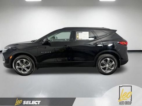 Used 2023 Chevrolet Blazer LT w/ Convenience Package FWD image 9