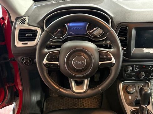 Used 2018 Jeep Compass Latitude w/ Popular Equipment Group AWD/4WD image 18