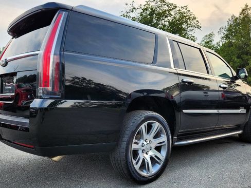 Used 2015 Cadillac Escalade ESV Luxury image 15