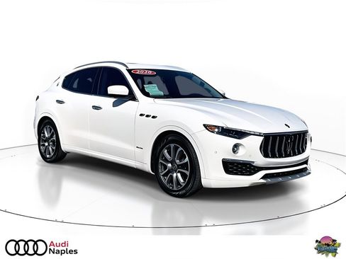 Used 2020 Maserati Levante GranLusso image 1