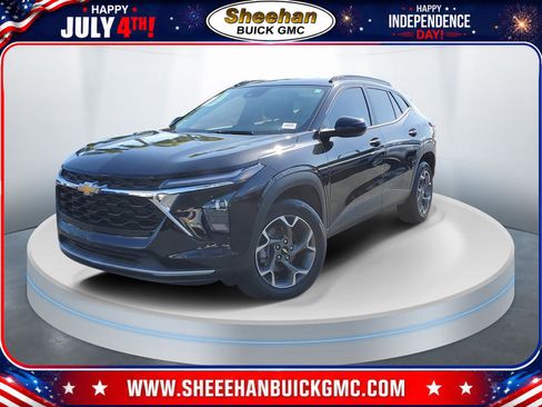 Certified 2024 Chevrolet Trax LT w/ Driver Confidence Package FWD image 1