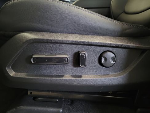 Certified 2025 Honda Pilot EX-L image 22