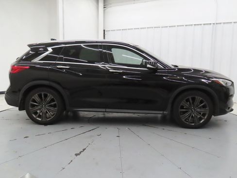 Used 2020 INFINITI QX50 Essential w/ Edition 30 Package FWD image 2