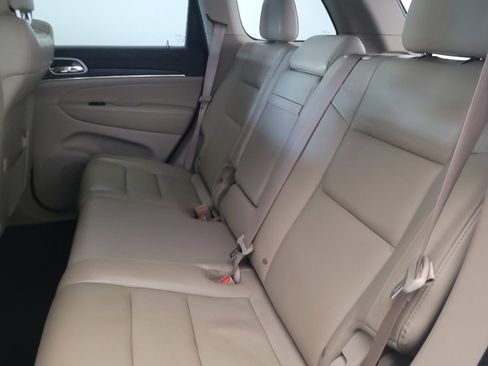 Used 2020 Jeep Grand Cherokee Limited w/ Trailer Tow Group IV image 18