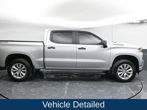 Used 2020 Chevrolet Silverado 1500 Custom w/ Custom Value Package image 12