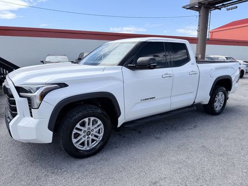 Used 2022 Toyota Tundra SR5 w/ SR5 Premium Package AWD/4WD image 2