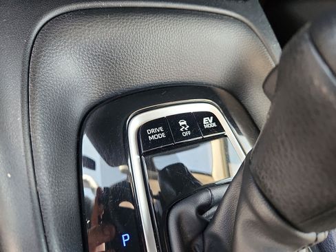 Used 2024 Toyota Corolla LE image 24