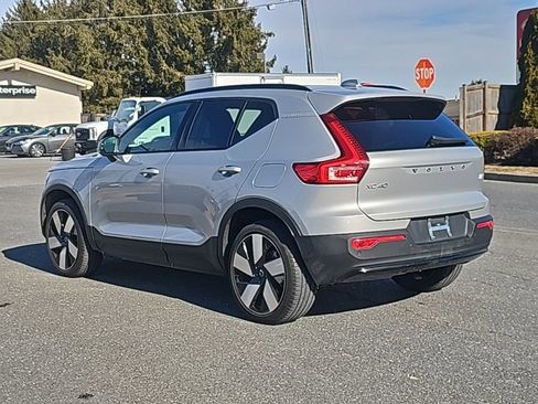 Used 2023 Volvo XC40 Recharge Ultimate image 13