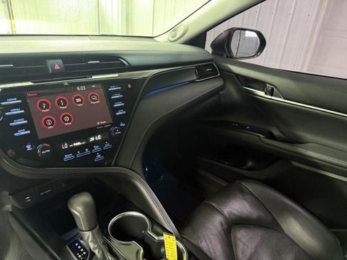 Used 2019 Toyota Camry XSE FWD image 19