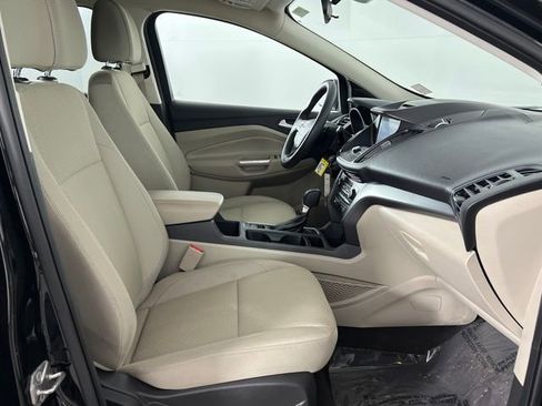 Used 2017 Ford Escape SE w/ Equipment Group 201A image 19